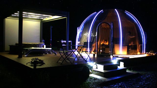 dome des songes exterieur nuit terrasse.jpg