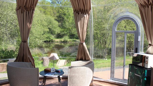 dome des songes interieur rideaux ouverts 9.jpg